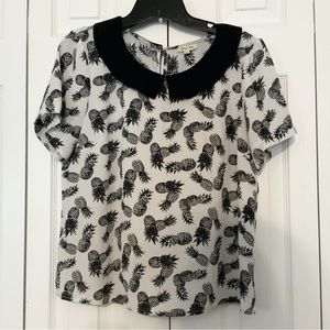 Lily White Size L Peter Pan Collar Pineapple Print Black White Blouse